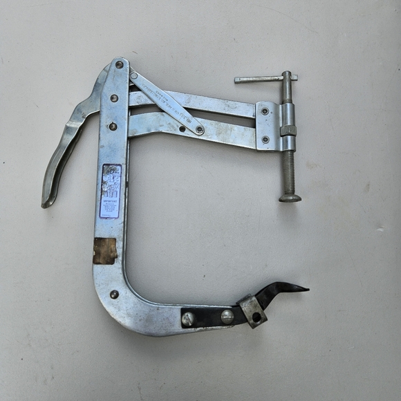 Valve Spring Compressor Tool For Engines - Picture 3 of 9